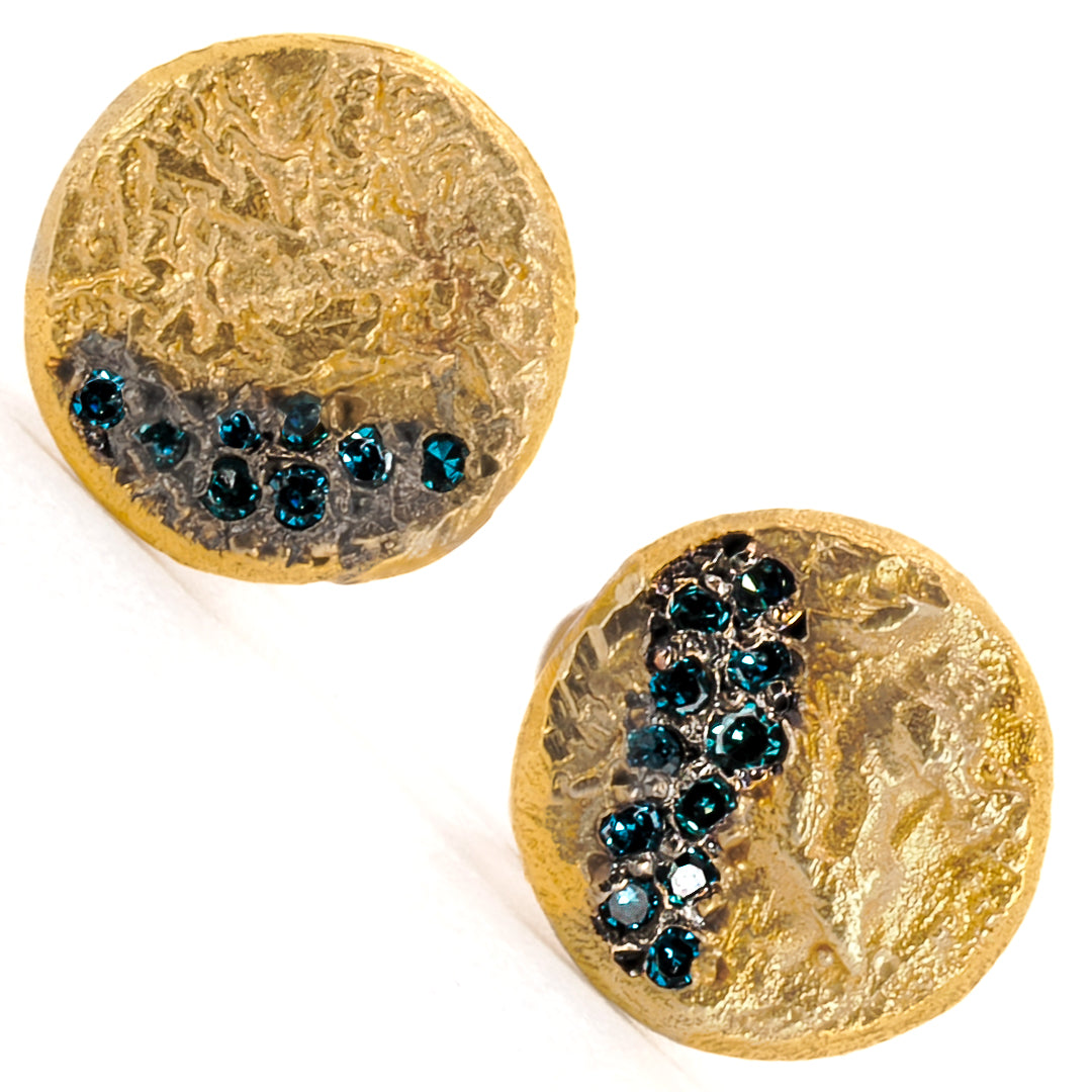 Nature Round Gold Diamond Earring, a luxurious and unique accessory handcrafted by Ebru Jewelry in their New York atelier.