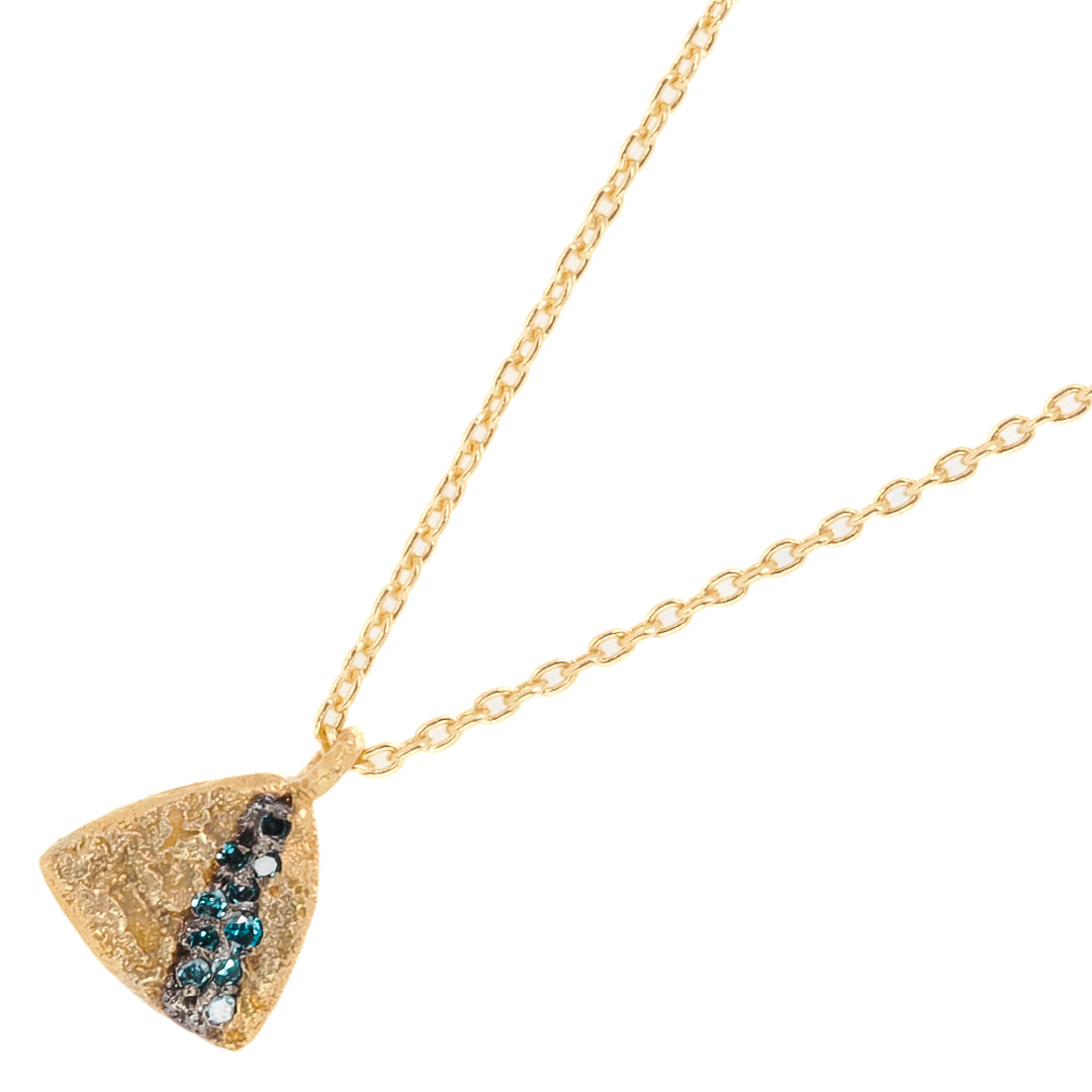 Adjustable Necklace Length - Nature Triangle Gold Diamond Necklace, 16&#39;&#39; to 19&#39;&#39; for a perfect fit.
