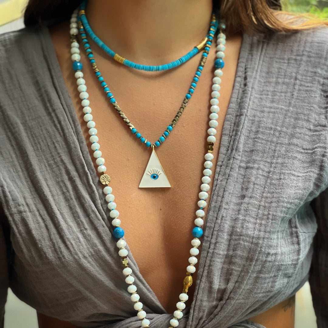 Model Wearing: Embrace Peaceful Energy - The Turquoise Necklace Complements a Calm and Stylish Outfit.