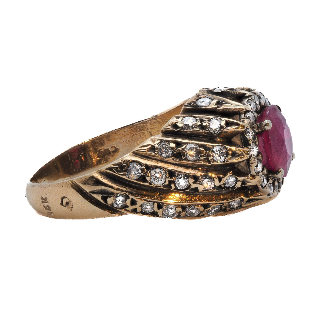 Ebru Jewelry Fine Jewelry Series - Luxurious Ring with 0.46 Carat Diamonds.