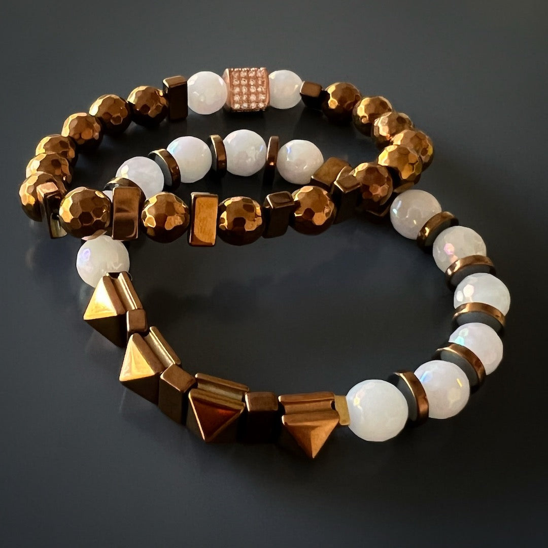 Discover the perfect blend of style and spirituality with the Rose Energy Quartz Bracelet Set, adorned with rose gold hematite and quartz stones.