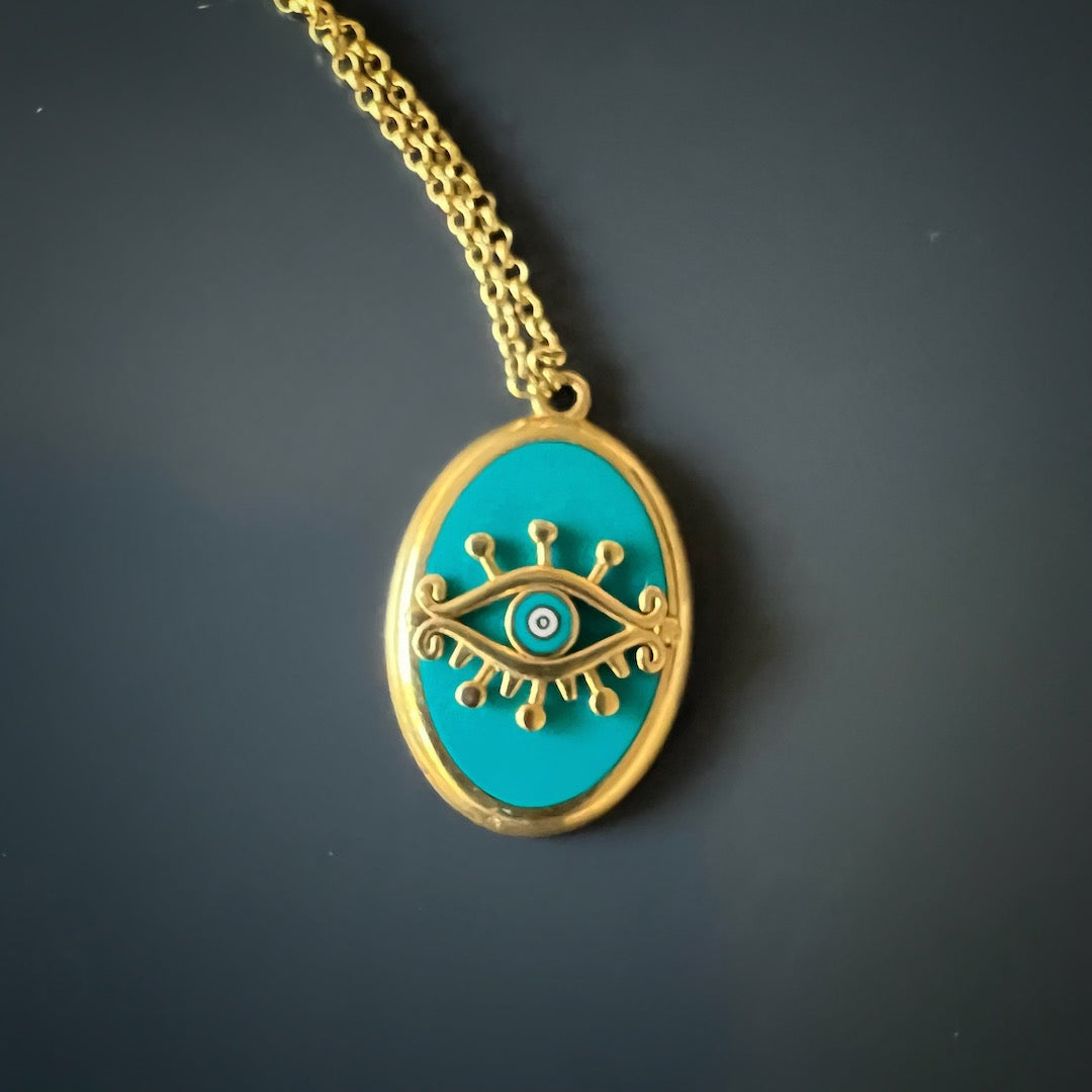 Discover the beauty and meaning of the Turquoise Gold Evil Eye Necklace, a unique jewelry piece that reflects your style and beliefs.