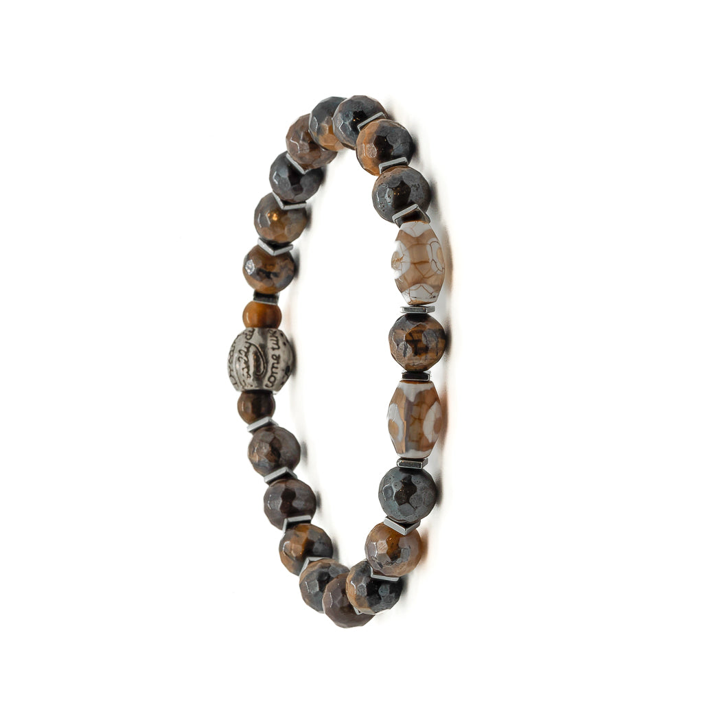 The Amor Men Bracelet: A versatile accessory that can easily be paired with any outfit