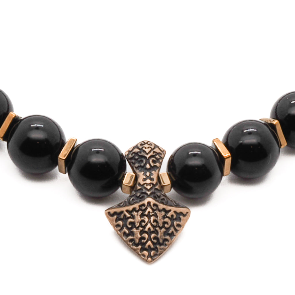 Men&#39;s Arrowhead Bracelet with Black Onyx Beads