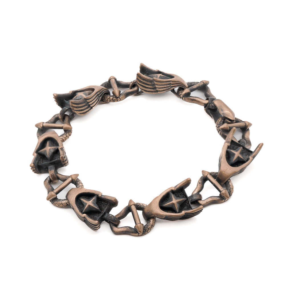 A unique men&#39;s bracelet with bronze wings and star design