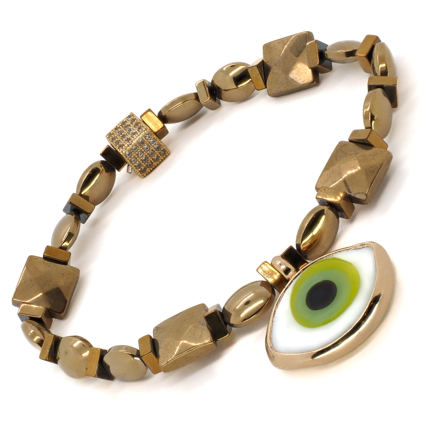The 18K gold plated Evil eye charm enhances the bracelet with its symbolic meaning of protection and positive energy.