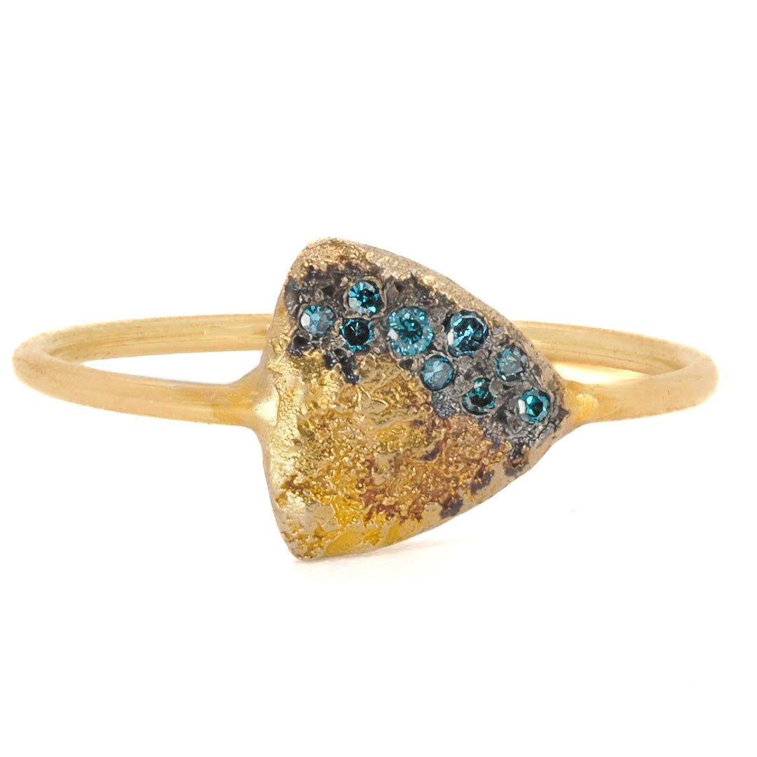 Nature Triangle Gold Diamond Ring - Handcrafted with 14 Carat Gold.
