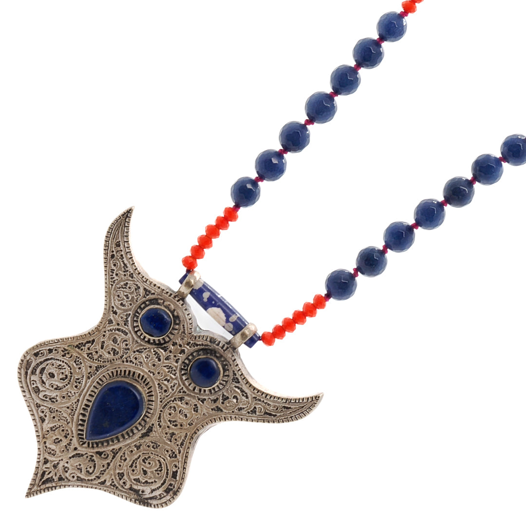 Discover the beauty of the Night Owl Necklace, a handmade piece inspired by nature and spirituality.