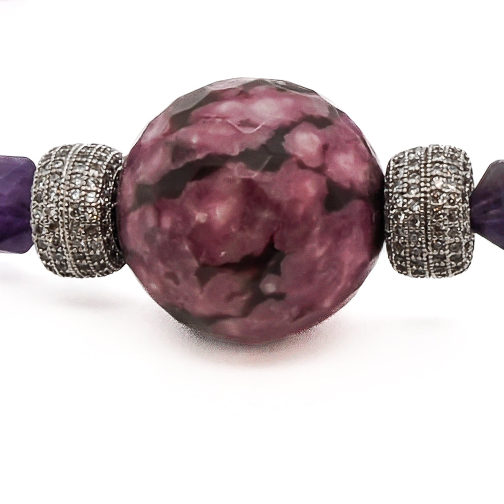 Discover the elegance of the Stylish Women Bracelet, featuring healing amethyst stones and a stunning jasper centerpiece.