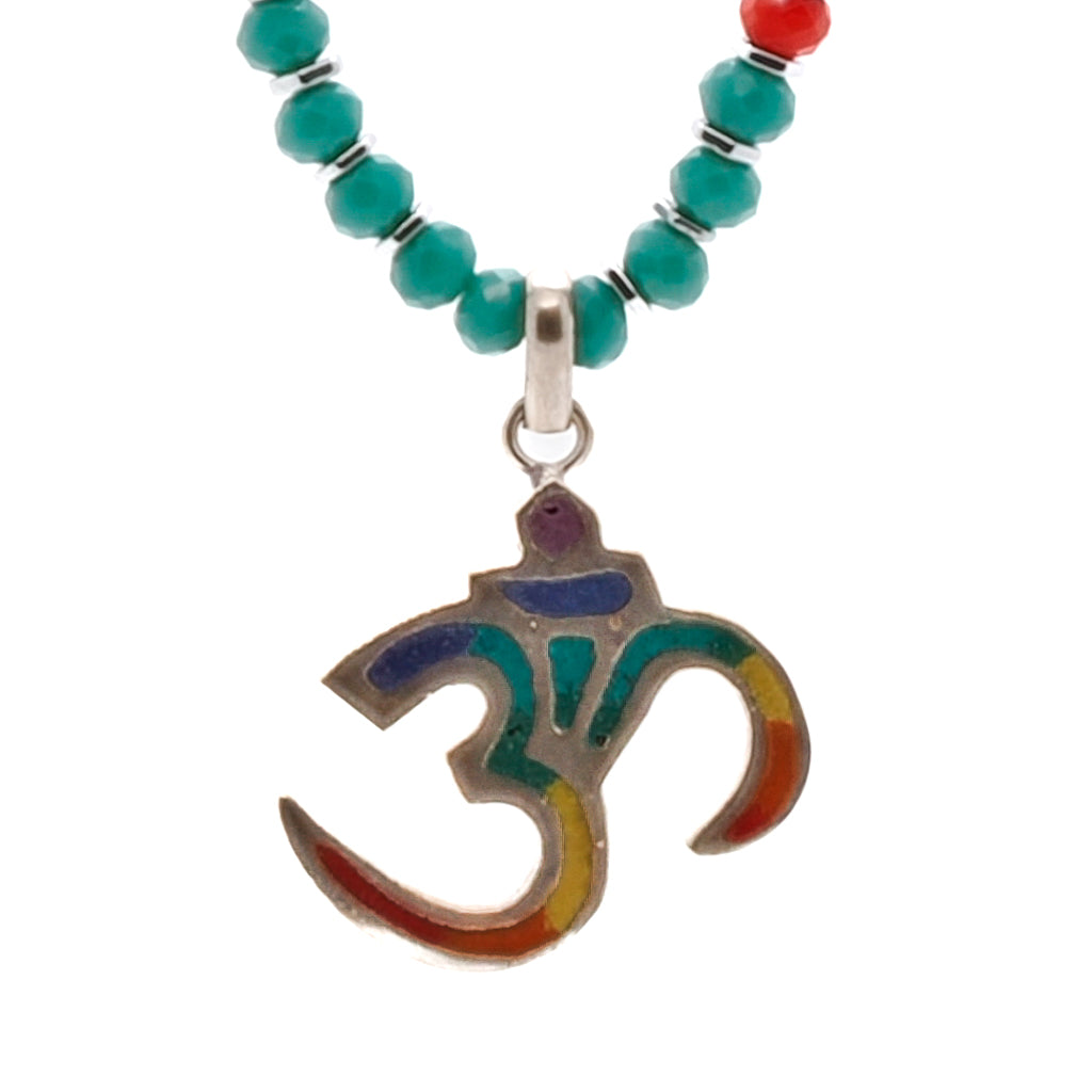 Embrace the energy of summer with the Summer Vibes Yogi Necklace&#39;s colorful African beads.
