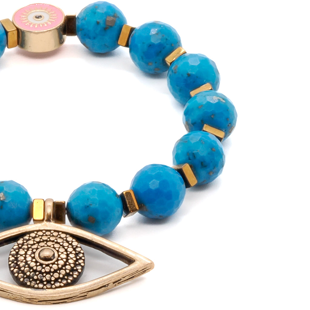Feel the positive energy of the Turquoise Love Bracelet, designed to bring elegance, protection, and a touch of glamour to your life.