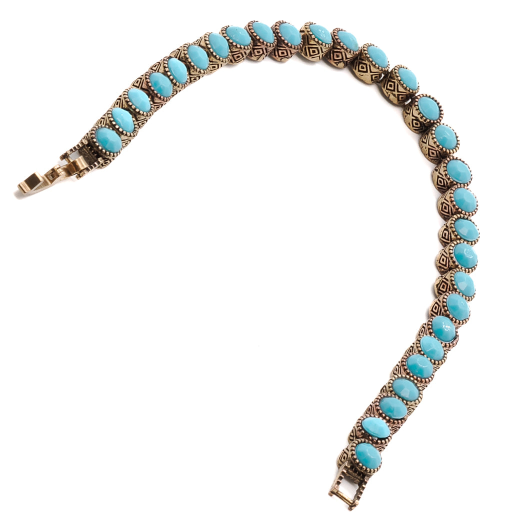 The bracelet size 7 1/2&quot; of the Turquoise Tennis Bracelet, designed for a comfortable fit.
