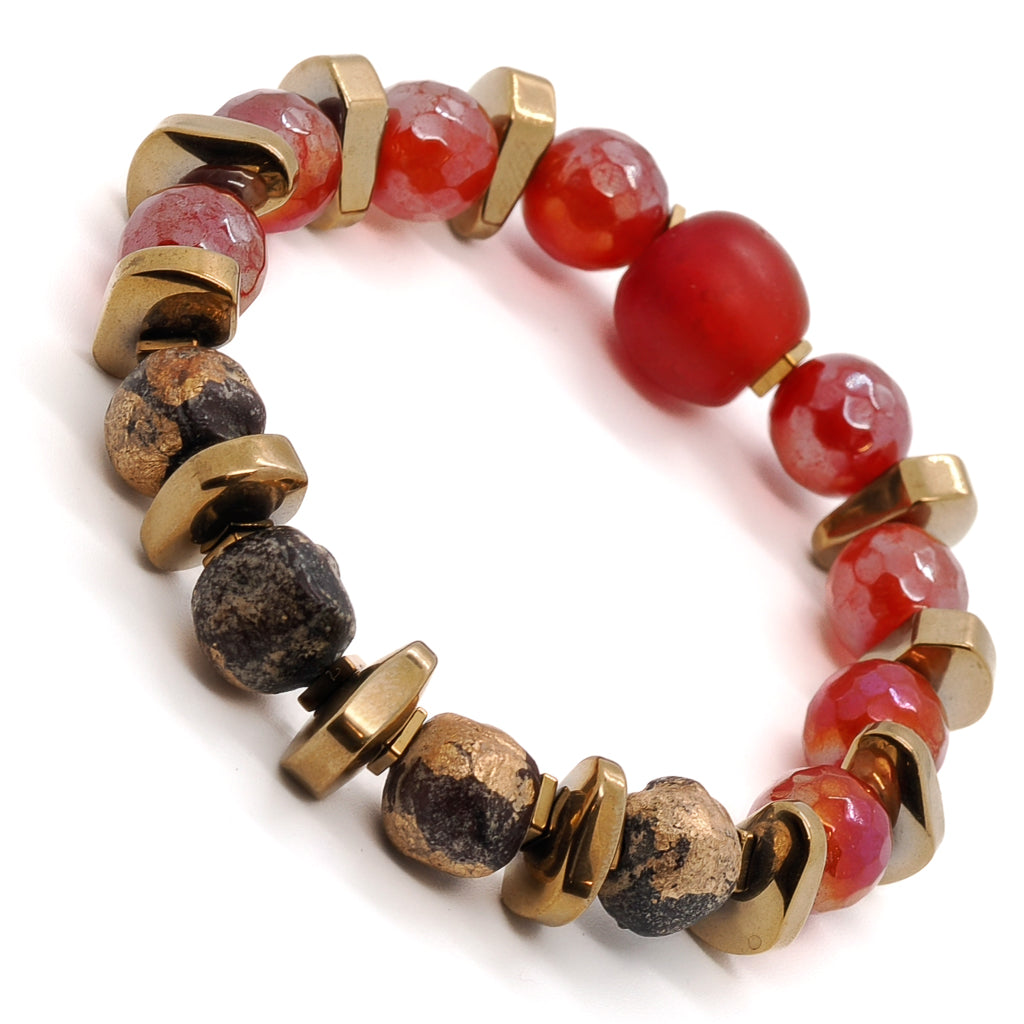 Celebrate individuality with the Vintage Style Nepal Bracelet, a unique accessory that showcases your personal sense of style.